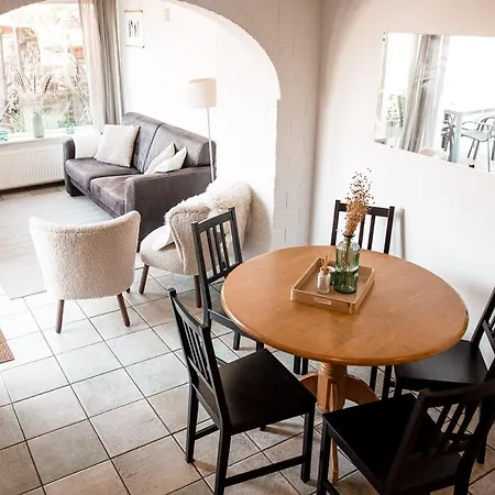 Diek 27 Farmhouse Den Hoorn (North Holland)