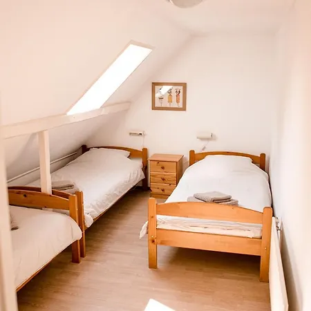 Diek 27 Farmhouse Apartment
