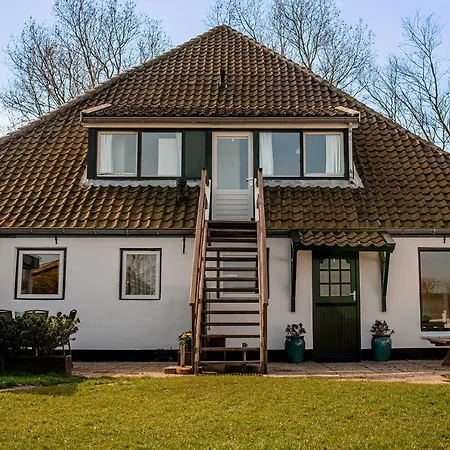 Diek 27 Farmhouse * Den Hoorn (North Holland)