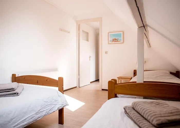 Diek 27 Farmhouse * Den Hoorn (North Holland)