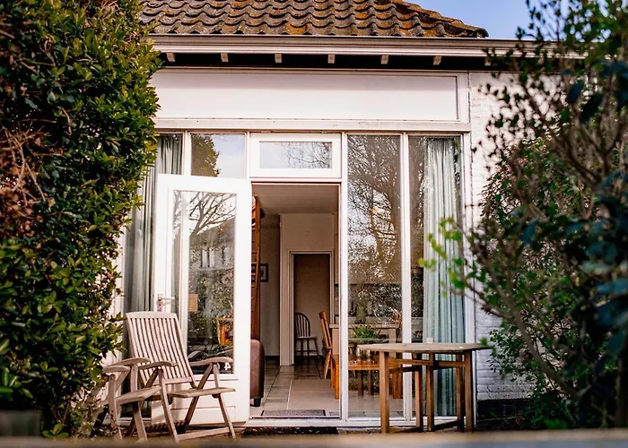 Diek 27 Farmhouse * Den Hoorn (North Holland)