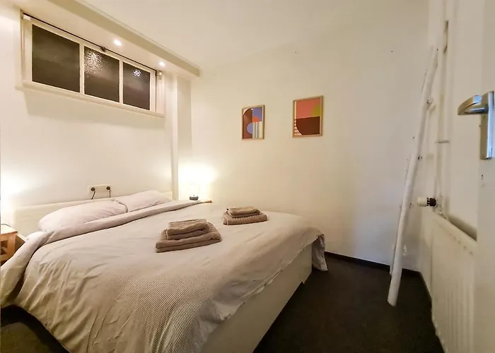 Diek 27 Farmhouse * Den Hoorn (North Holland)