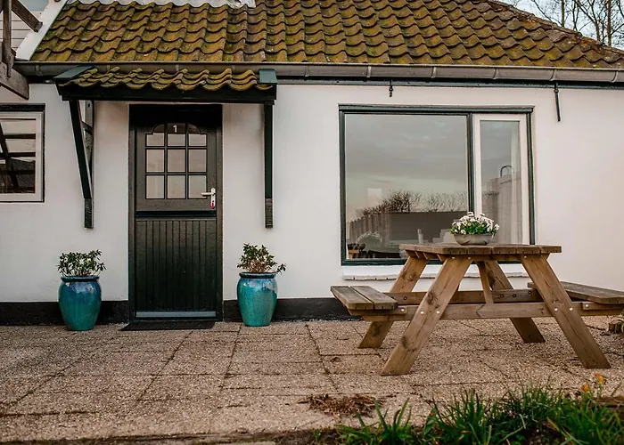 Diek 27 Farmhouse * Den Hoorn (North Holland)