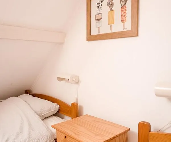 Diek 27 Farmhouse * Den Hoorn (North Holland)