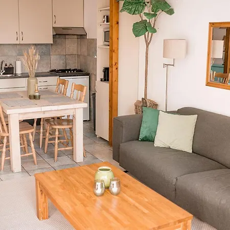 Diek 27 Farmhouse Apartamento *