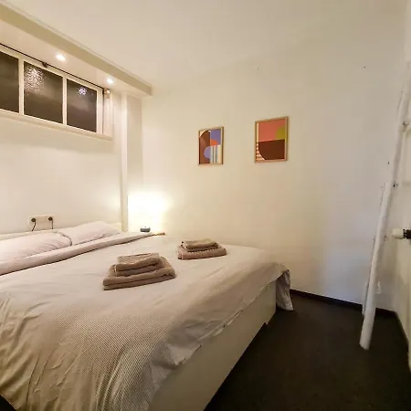 Diek 27 Farmhouse * Den Hoorn (North Holland)